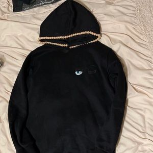 Pearls hoodie size medium to large